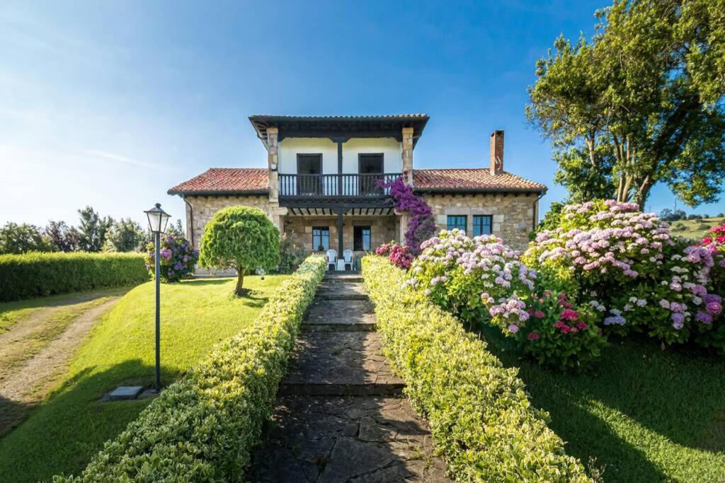 Villa ¡Nuevo! Espectacular casona a 50 metros de la Colegiata Santillana del Mar Exterior foto